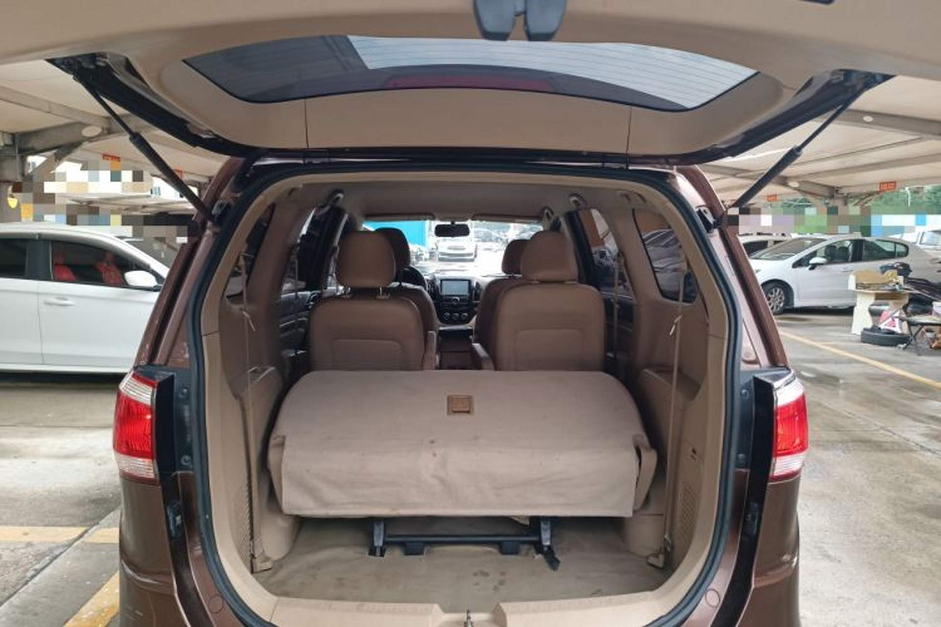 Used Baojun 730 2014 1.5L manual Comfort version 7 seats Trunk