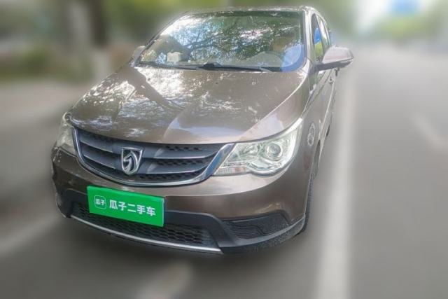 Used Baojun 730 2014 1.5L manual standard trim 7 seats