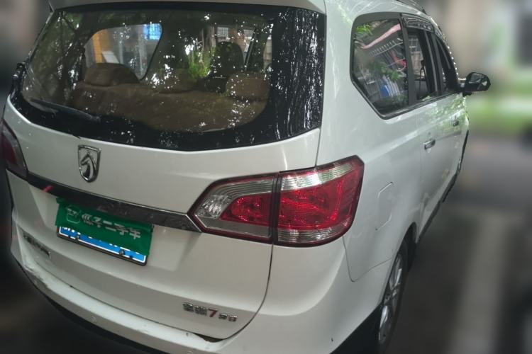 Used Baojun 730 2014 1.5L manual Comfort version 7 seats Rear Right 45 Deg