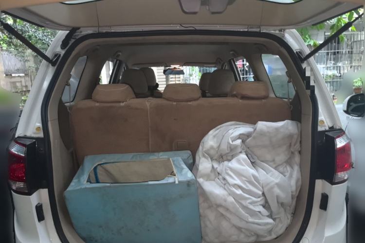 Used Baojun 730 2014 1.5L manual Comfort version 7 seats Trunk