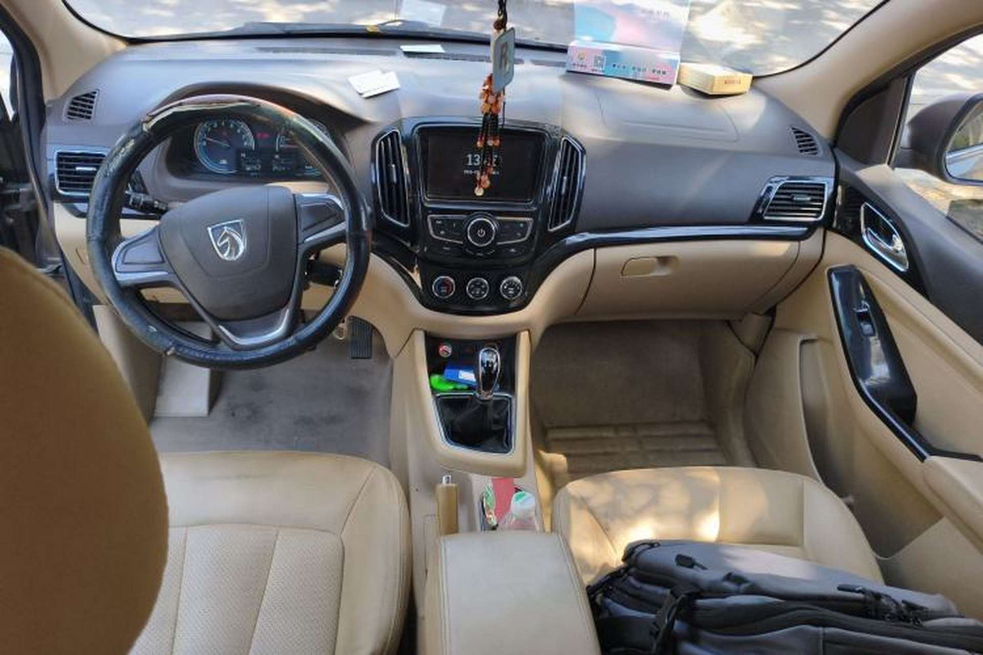 Used Baojun 730 2014 1.5L manual Comfort version 7 seats Center Console
