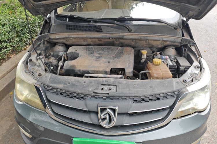 Used Baojun 730 2014 1.5L manual Comfort version 7 seats Engine Bay