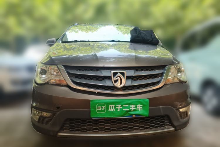 Used Baojun 730 2014 1.5L manual Comfort ESP version 7 seats Front