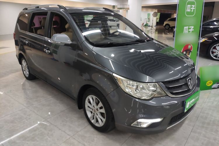 Used Baojun 730 2014 1.5L Manual Luxury Navigation ESP Version 7 Seats Front Right 45 Deg