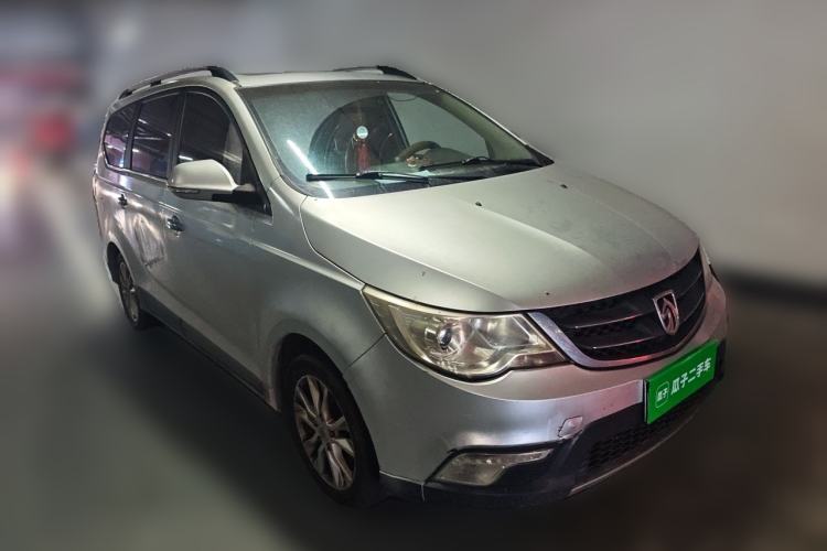 Used Baojun 730 2014 1.5L Manual Luxury Navigation ESP Version 7 Seats Front Right 45 Deg