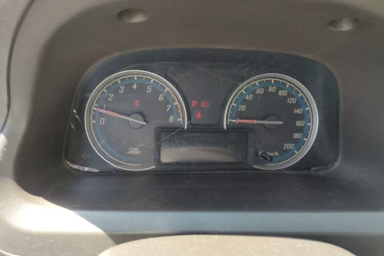 Used Baojun 730 2014 1.5L manual Comfort version 7 seats Instrument Cluster