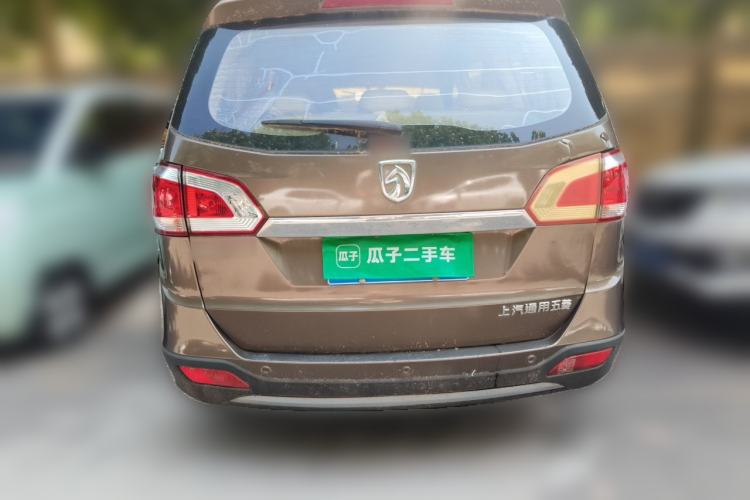 Used Baojun 730 2014 1.5L manual Comfort ESP version 7 seats Rear
