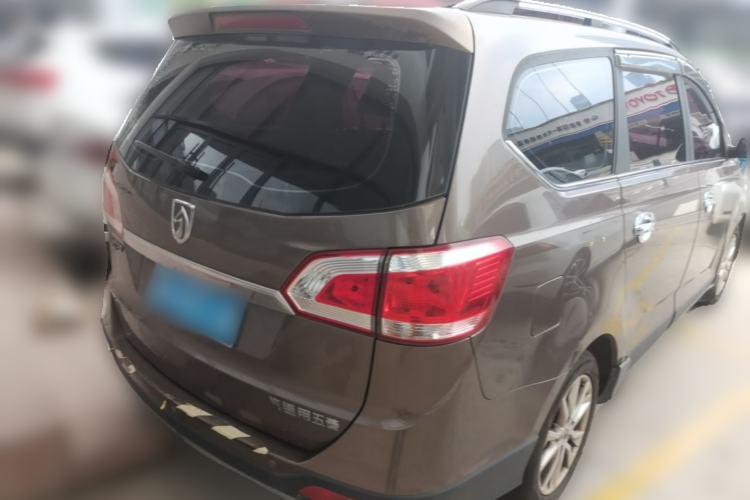 Used Baojun 730 2014 1.5L manual Comfort version 7 seats Rear Right 45 Deg
