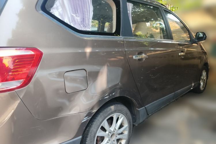 Used Baojun 730 2014 1.5L manual Comfort ESP version 7 seats Rear Right 45 Deg