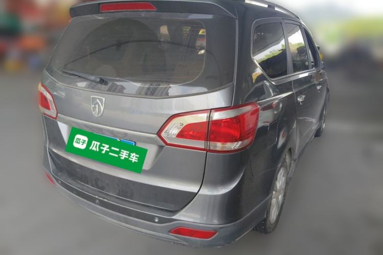Used Baojun 730 2014 1.5L manual luxury trim 7 seats Rear Right 45 Deg