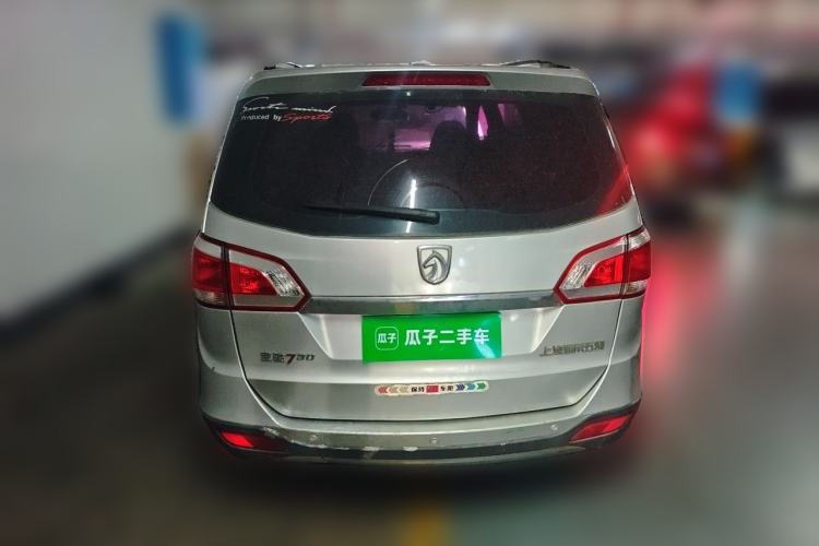 Used Baojun 730 2014 1.5L Manual Luxury Navigation ESP Version 7 Seats Rear
