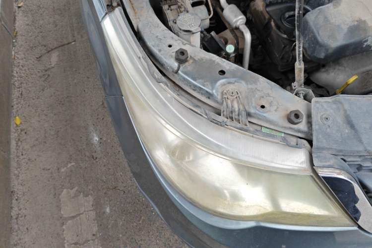 Used Baojun 730 2014 1.5L manual Comfort version 7 seats Right Front Headlight