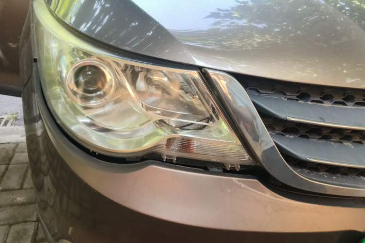 Used Baojun 730 2014 1.5L manual Comfort ESP version 7 seats Right Front Headlight