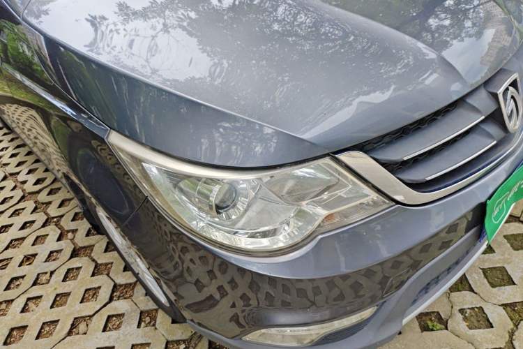 Used Baojun 730 2014 1.5L manual Comfort version 7 seats Right Front Headlight
