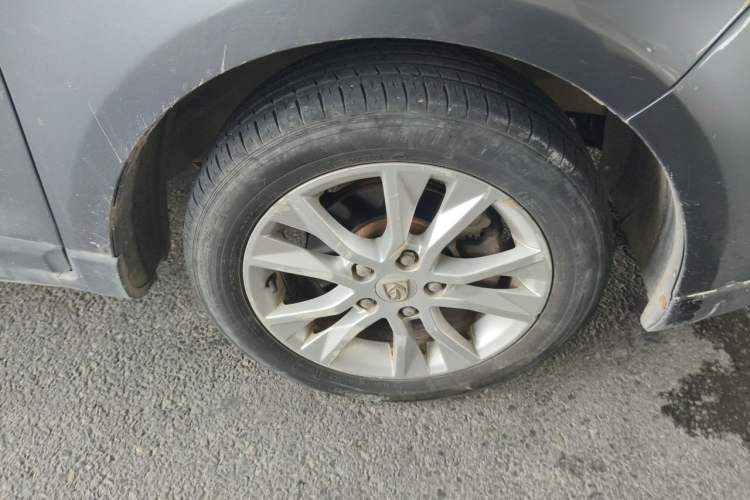 Used Baojun 730 2014 1.5L manual luxury trim 7 seats Right Front Wheel Hub