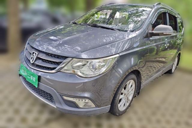 Used Baojun 730 2014 1.5L manual Comfort version 7 seats