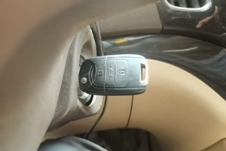 Used Baojun 730 2014 1.5L manual Comfort version 7 seats Vehicle Key