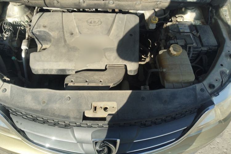 Used Baojun 730 2014 1.5L manual Comfort ESP version 7 seats Engine Bay
