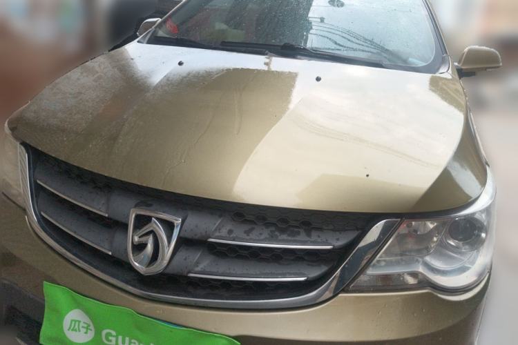 Used Baojun 730 2014 1.5L Manual Luxury Navigation ESP Version 7 Seats Front