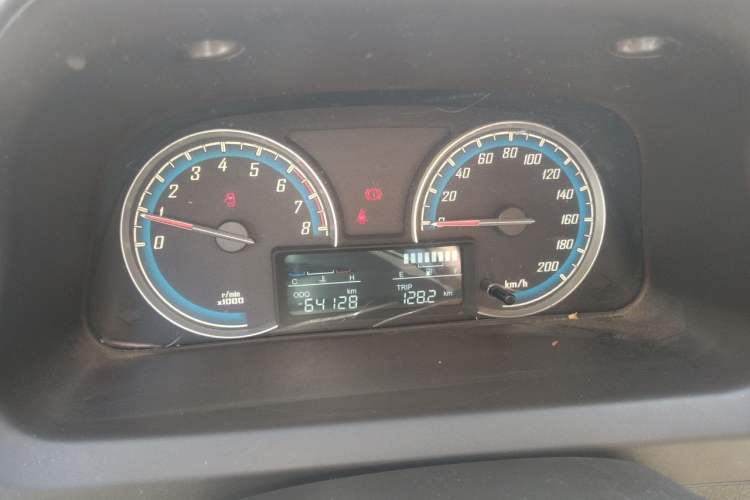 Used Baojun 730 2014 1.5L manual Comfort ESP version 7 seats Instrument Cluster