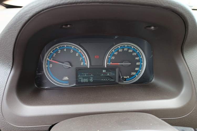Used Baojun 730 2014 1.5L manual luxury trim 7 seats Instrument Cluster