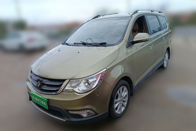 Used Baojun 730 2014 1.5L manual luxury trim 7 seats
