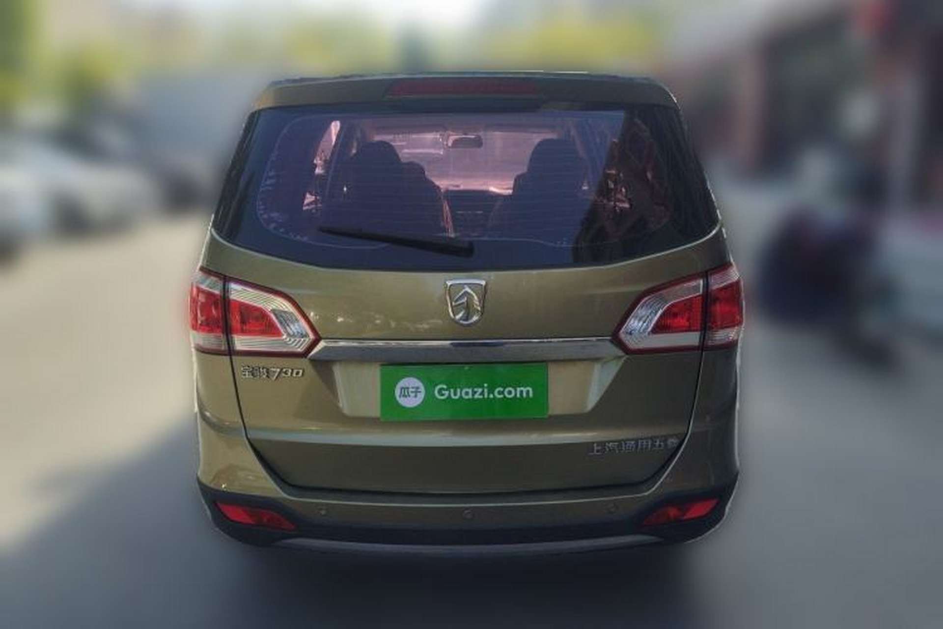 Used Baojun 730 2014 1.5L manual Comfort ESP version 7 seats Rear