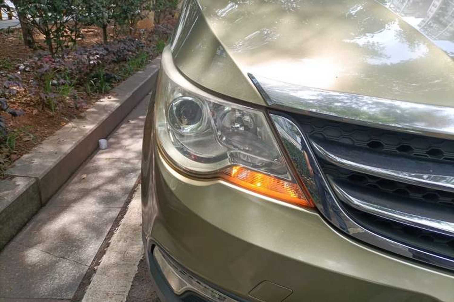 Used Baojun 730 2014 1.5L manual Comfort version 7 seats Right Front Headlight