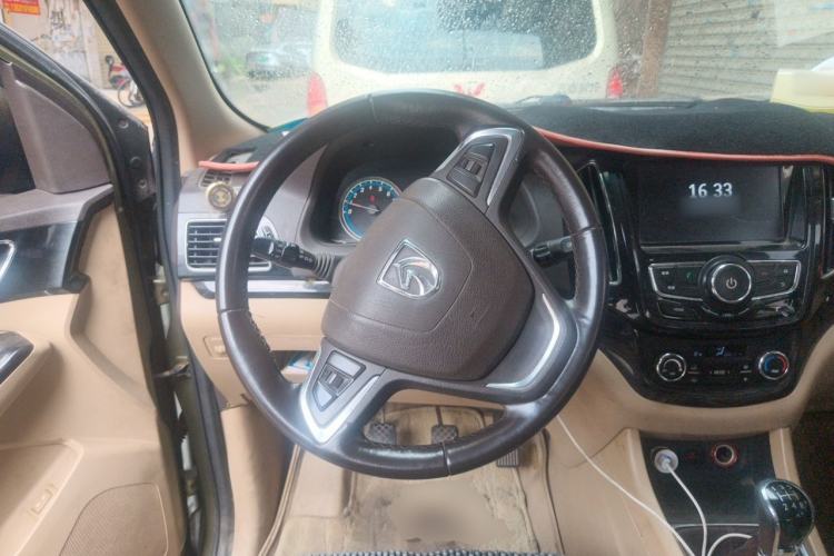Used Baojun 730 2014 1.5L Manual Luxury Navigation ESP Version 7 Seats Steering Wheel