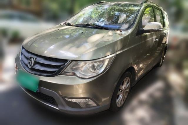 Ojetý Baojun 730 2014 1.5L manual Comfort version 7 seats