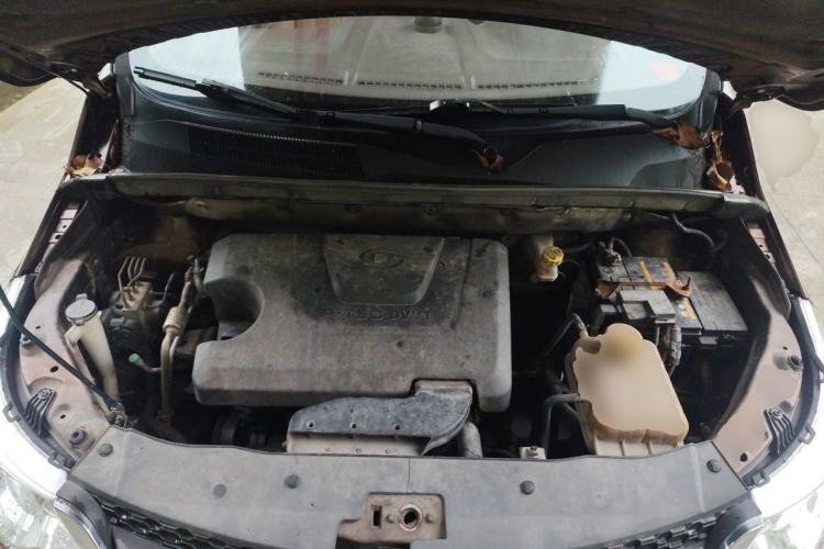 Used Baojun 730 2014 1.5L manual Comfort ESP version 7 seats Engine Bay