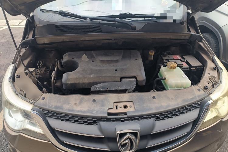 Used Baojun 730 2014 1.5L manual Comfort version 7 seats Engine Bay