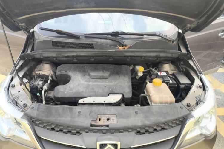 Used Baojun 730 2014 1.5L manual Comfort ESP version 7 seats Engine Bay
