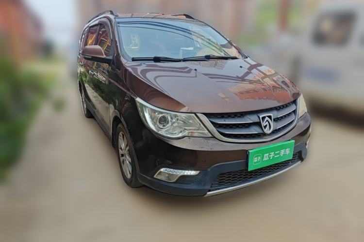 Used Baojun 730 2014 1.5L Manual Luxury Navigation ESP Version 7 Seats Front Right 45 Deg