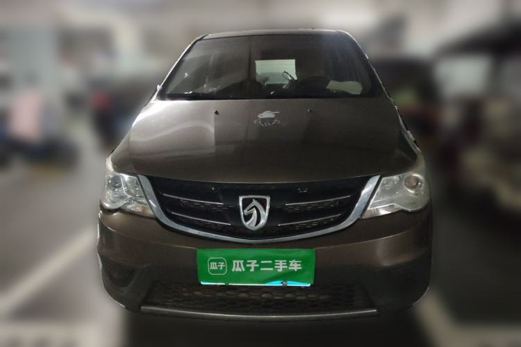 Used Baojun 730 2014 1.5L manual standard trim 7 seats Front