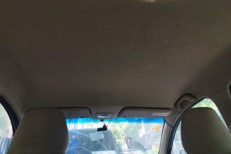 Used Baojun 730 2014 1.5L manual Comfort version 7 seats Headliner