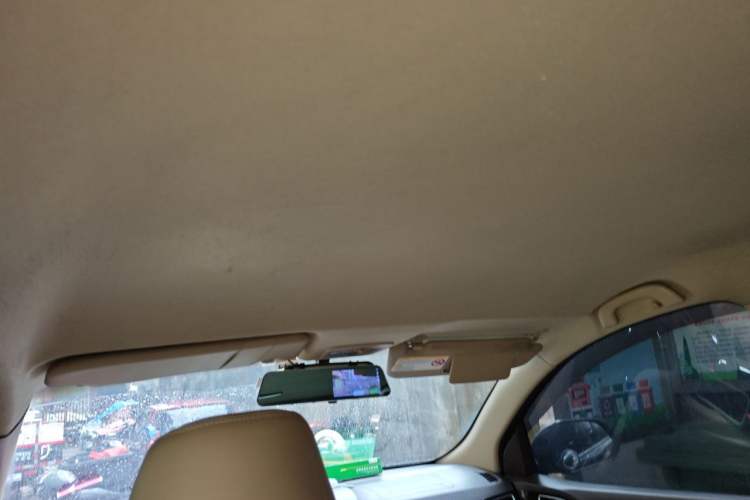 Used Baojun 730 2014 1.5L manual Comfort version 7 seats Headliner