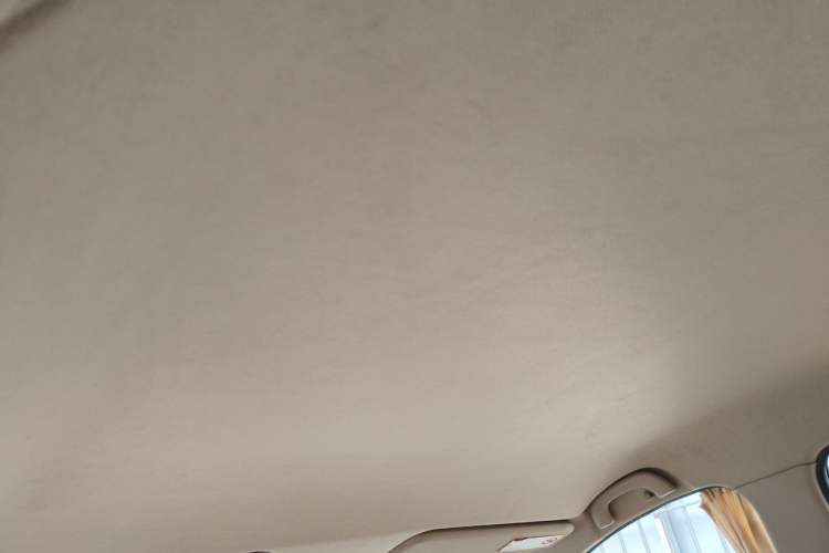 Used Baojun 730 2014 1.5L manual Comfort version 7 seats Headliner