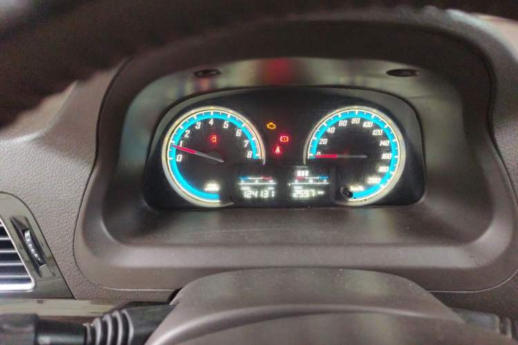 Used Baojun 730 2014 1.5L manual Comfort ESP version 7 seats Instrument Cluster