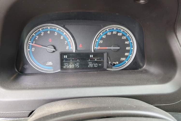Used Baojun 730 2014 1.5L manual luxury trim 7 seats Instrument Cluster