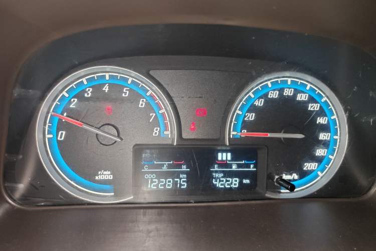Used Baojun 730 2014 1.5L manual luxury trim 7 seats Instrument Cluster