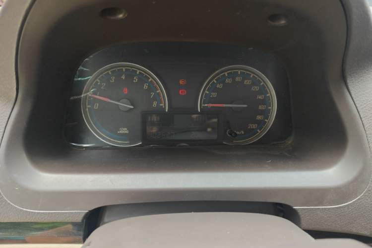 Used Baojun 730 2014 1.5L manual luxury trim 7 seats Instrument Cluster