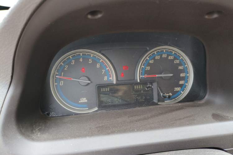 Used Baojun 730 2014 1.5L manual Comfort version 7 seats Instrument Cluster
