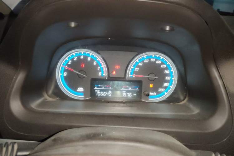 Used Baojun 730 2014 1.5L manual standard trim 7 seats Instrument Cluster