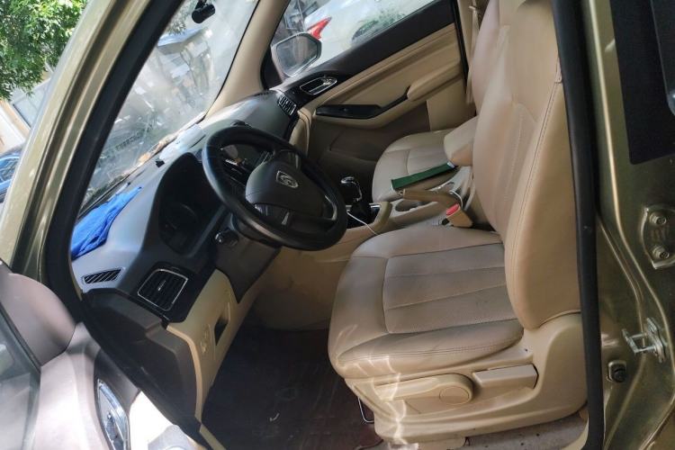 Used Baojun 730 2014 1.5L manual Comfort version 7 seats Left Front Seat