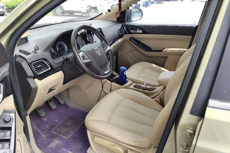 Used Baojun 730 2014 1.5L manual luxury trim 7 seats Left Front Seat