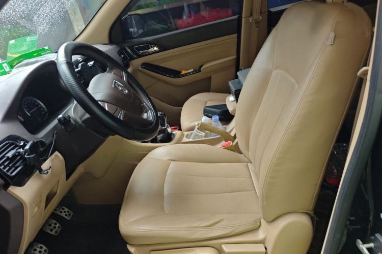 Used Baojun 730 2014 1.5L manual Comfort version 7 seats Left Front Seat
