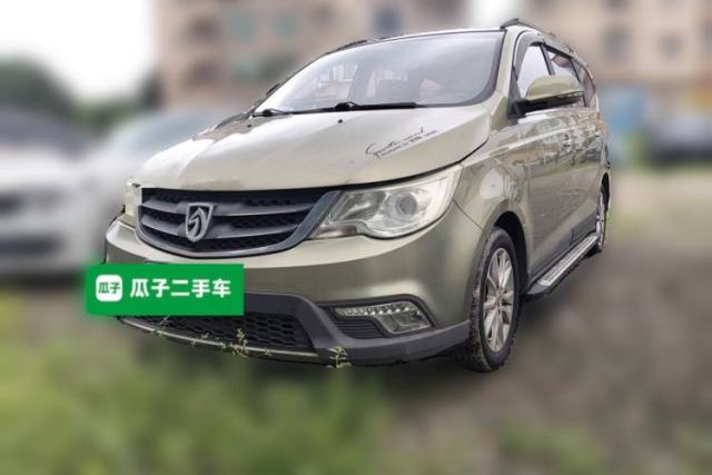 Ojetý Baojun 730 2014 1.5L manual Comfort version 7 seats