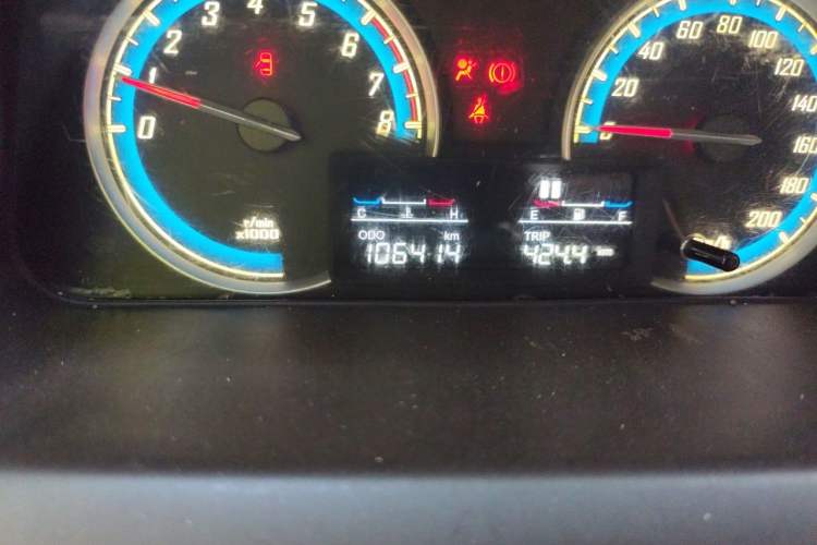 Used Baojun 730 2014 1.5L manual Comfort version 7 seats Odometer Close Up