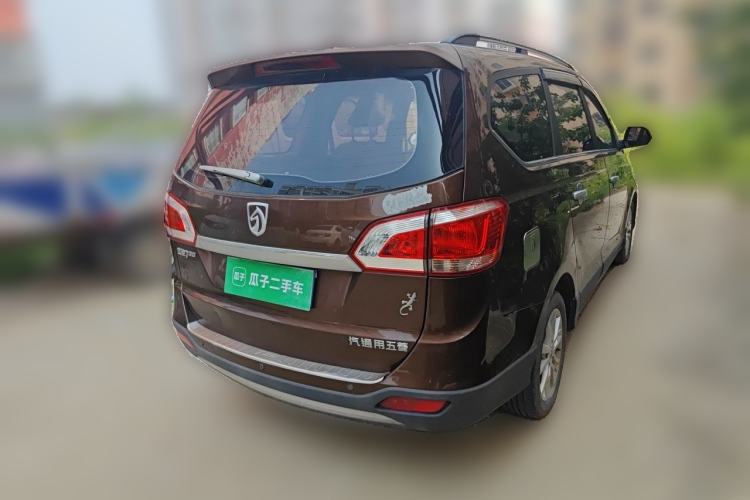 Used Baojun 730 2014 1.5L Manual Luxury Navigation ESP Version 7 Seats Rear Right 45 Deg